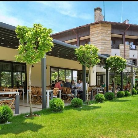 Hotel Danubia Park Veliko Gradiste Bagian luar foto